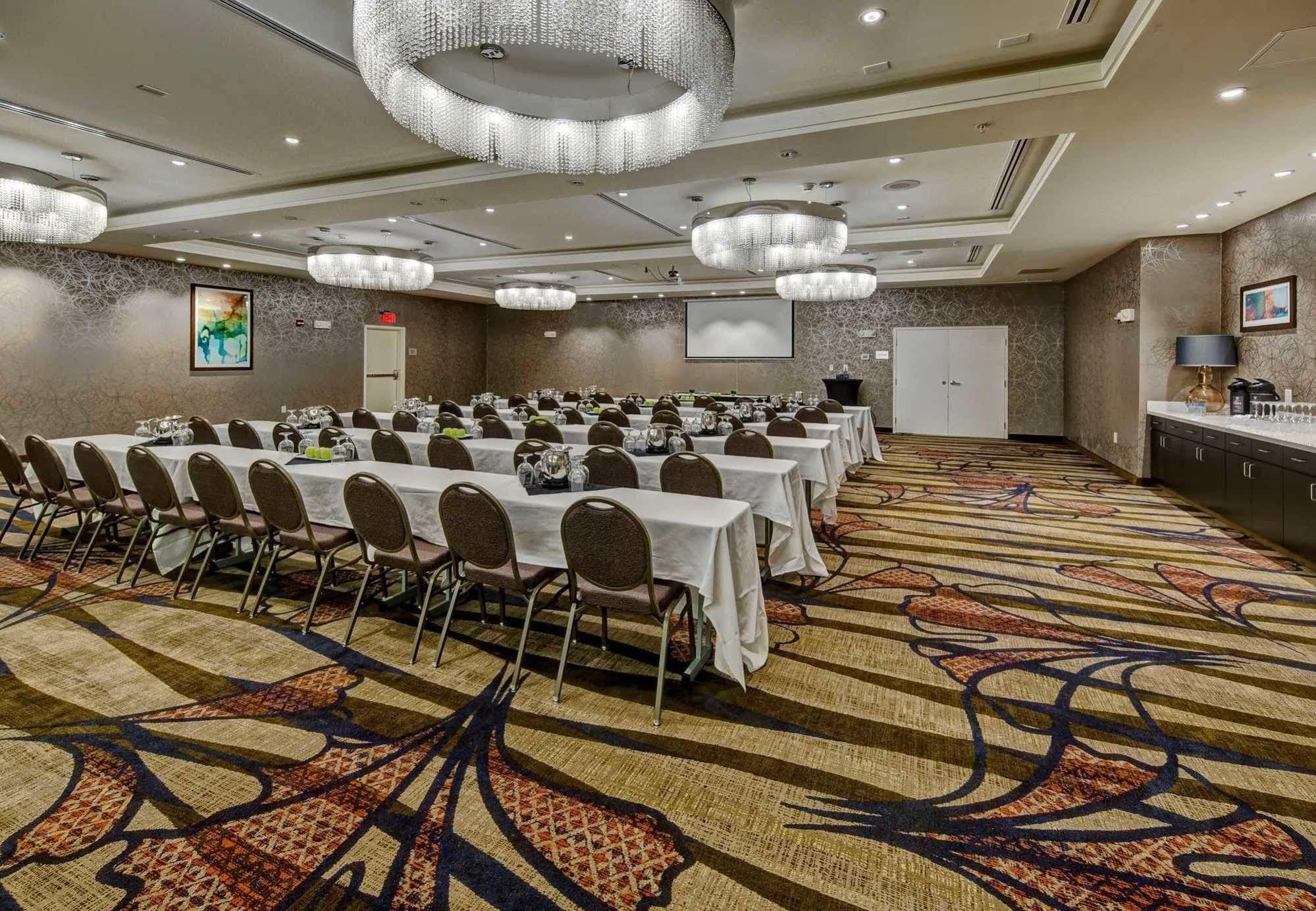 Отель Courtyard By Marriott Оксфорд Экстерьер фото